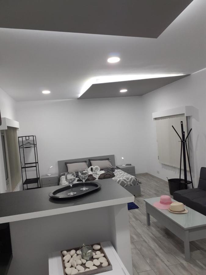 Klorakas Deluxe Yiota'S Studio ! מראה חיצוני תמונה
