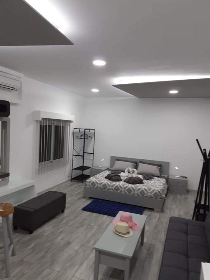 Klorakas Deluxe Yiota'S Studio ! מראה חיצוני תמונה