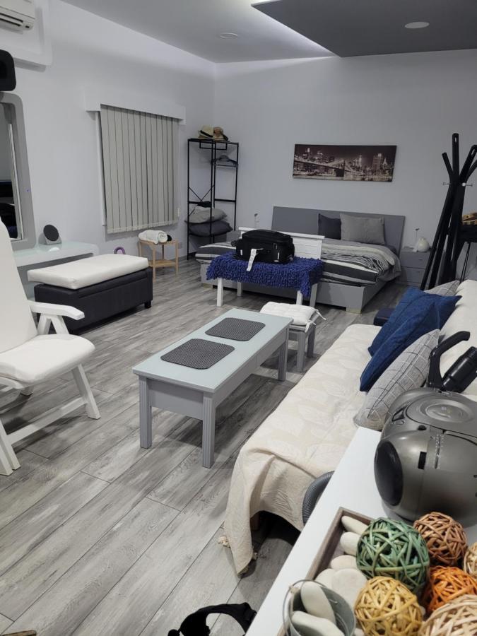 Klorakas Deluxe Yiota'S Studio ! מראה חיצוני תמונה