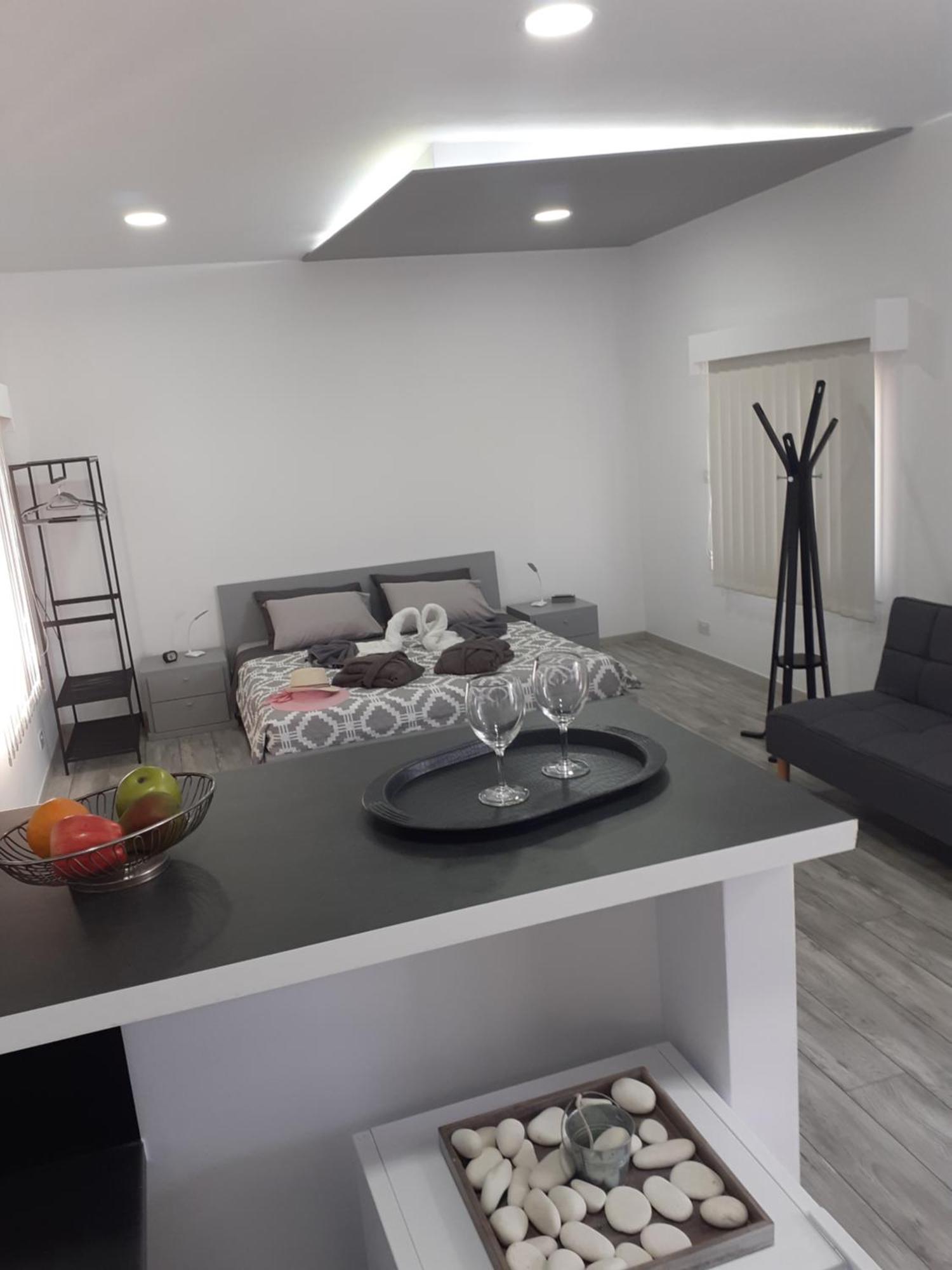 Klorakas Deluxe Yiota'S Studio ! חדר תמונה