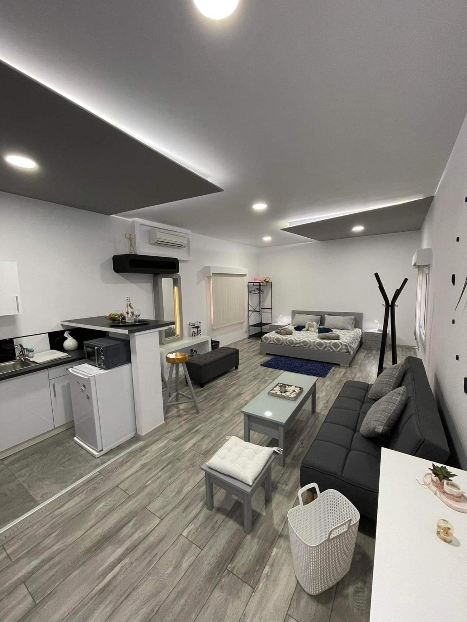 Klorakas Deluxe Yiota'S Studio ! חדר תמונה